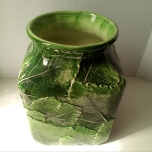 Vietri Green Cabbage leaf Vintage Canister Numbered 8000/26 Made/Italy